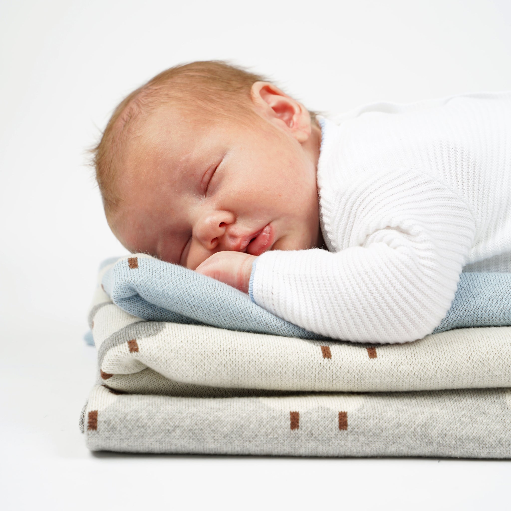Interbaby luxe fleece babydeken met naam geborduurd Interbaby luxe fleece babydeken met naam geborduurd